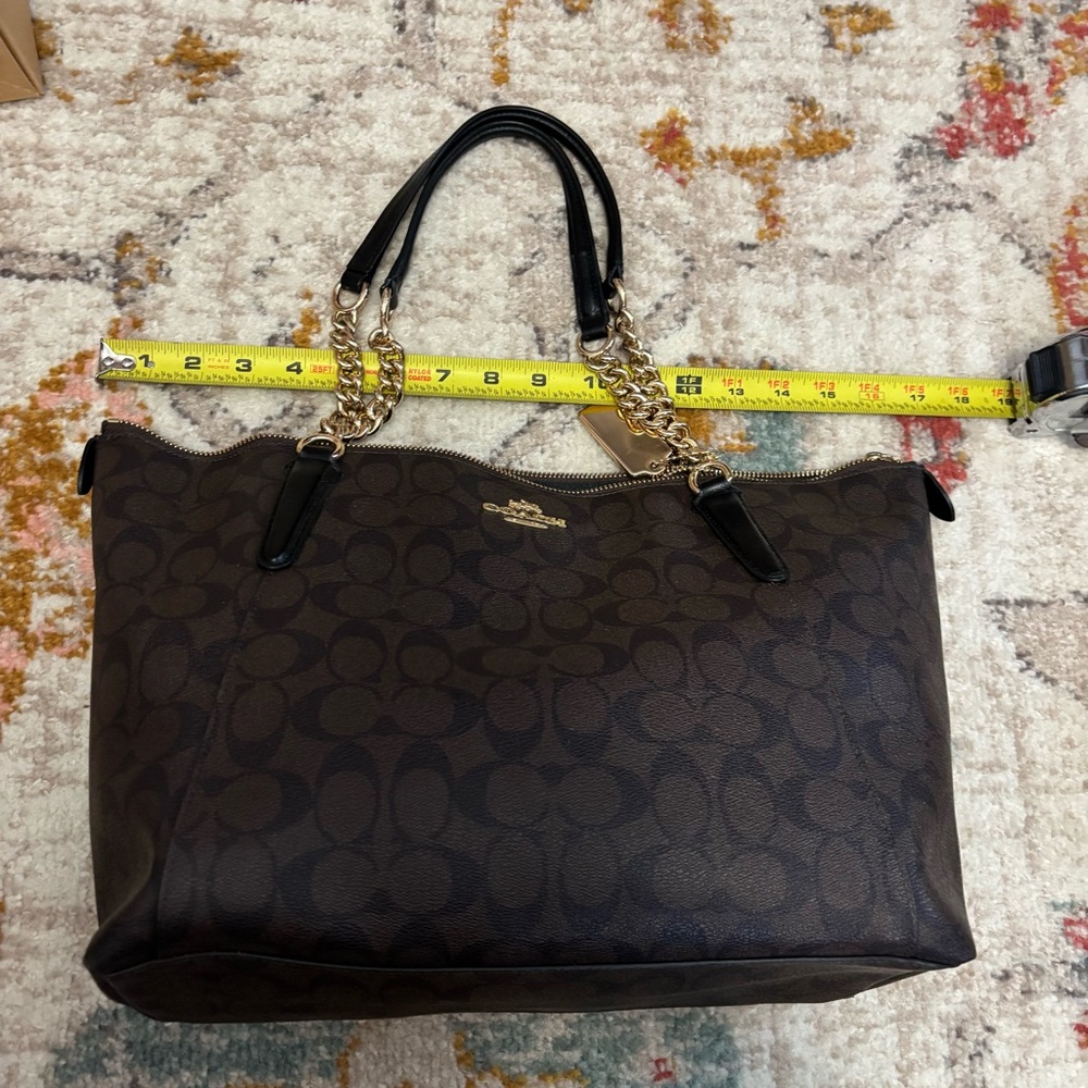 Coach Ava Chain Tote in color Signature Canvas - Picture 4 of 10